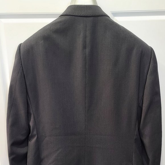 ARMANI COLLEZIONI Wool Single-Breasted Suit - Picture 6 of 16